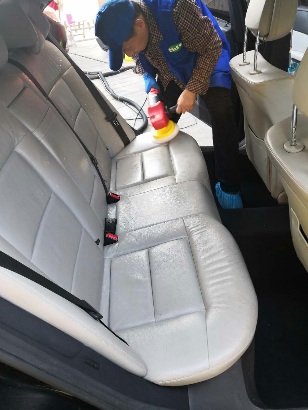 汽车内饰清洗保养示例